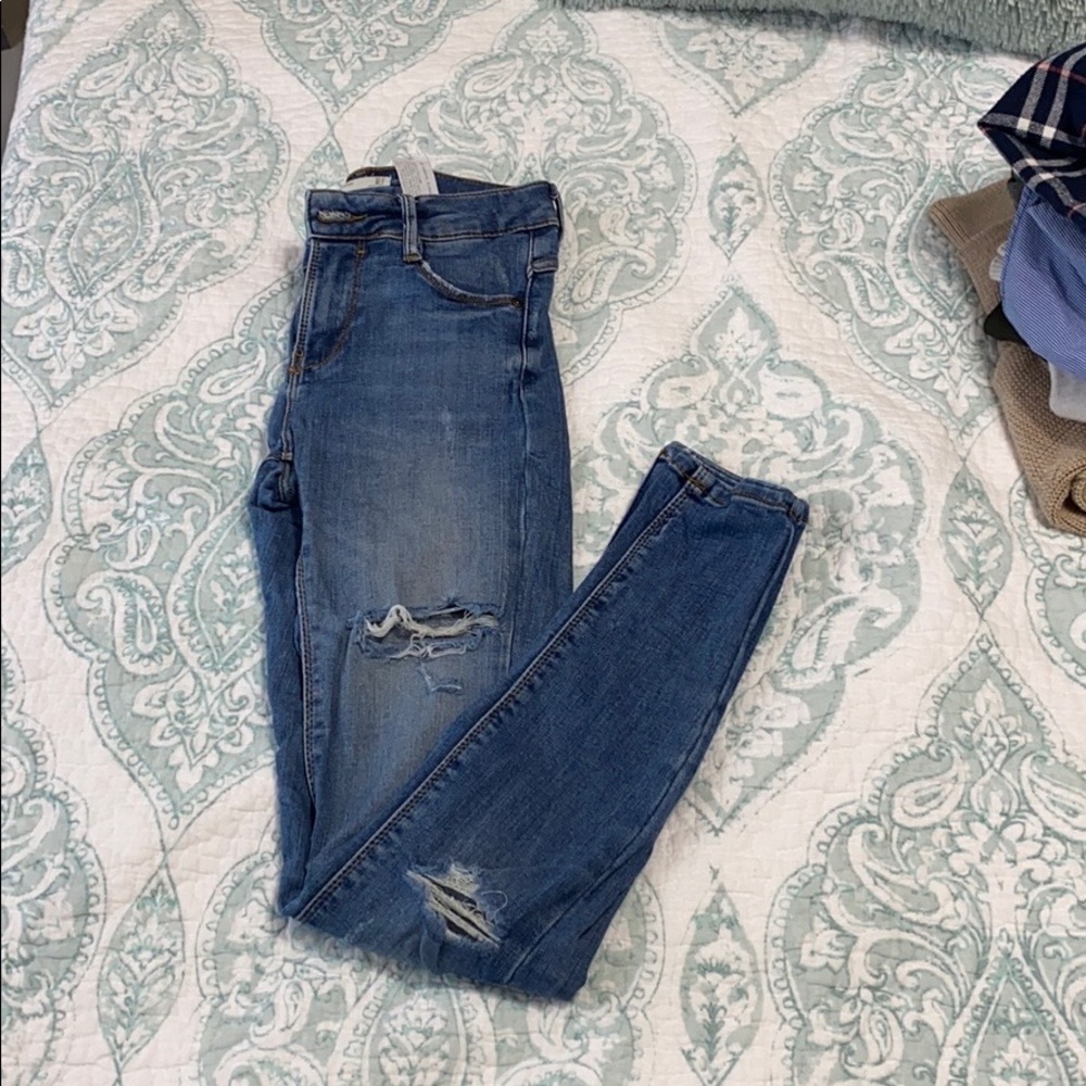 Zara distresses push up jeggings
